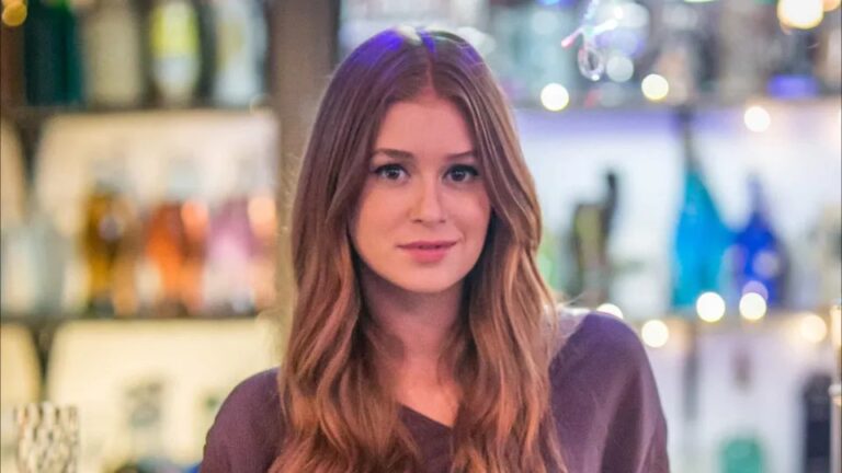Marina Ruy Barbosa interpreta na série Suzane von Richthofen, condenada em 2006 a 39 anos e quatro meses de prisão pelo assassinato dos pais