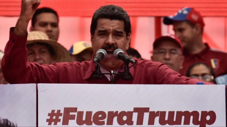 Mísseis são 'recado' de Trump a Maduro, que pode invadir a Venezuela